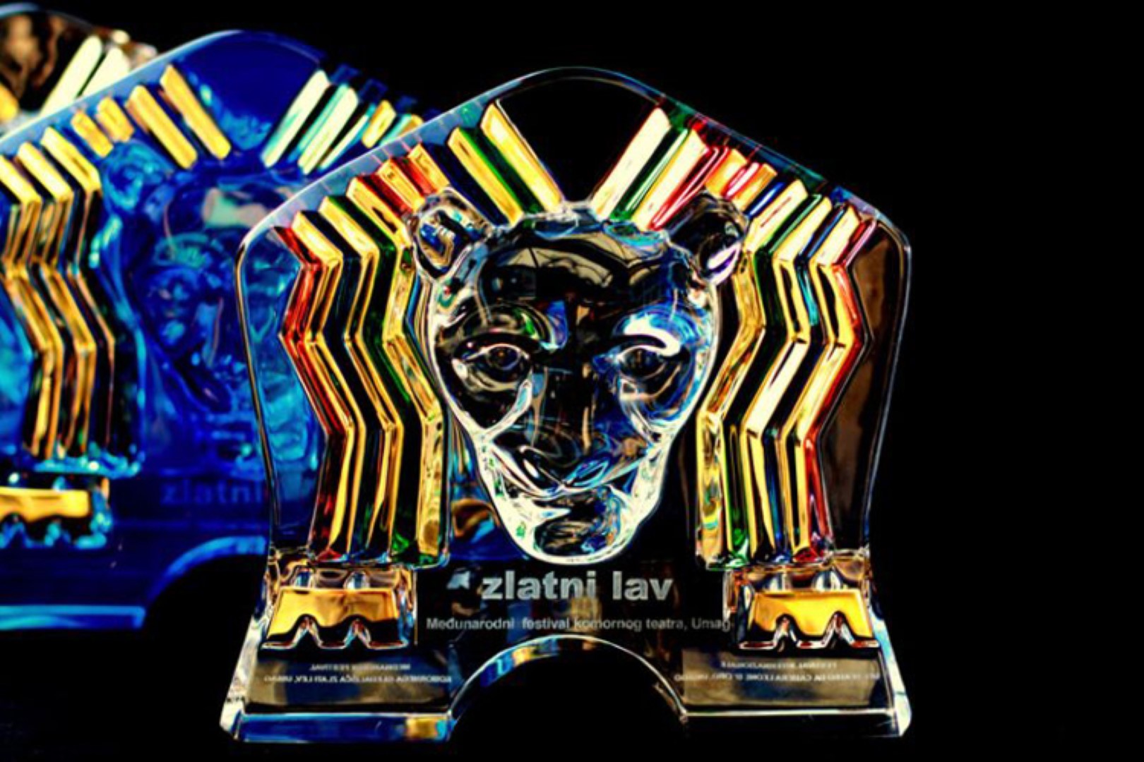 Fanfare najavljuju: Večeras počinje 26. Međunarodni festival komornog teatra Zlatni lav!